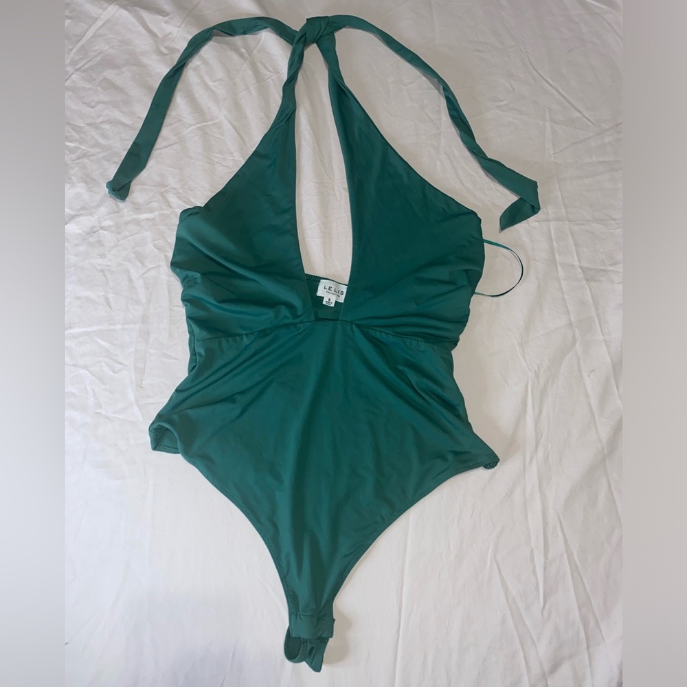 lelis collection green halter tie bodysuit | kelsi’s kloset